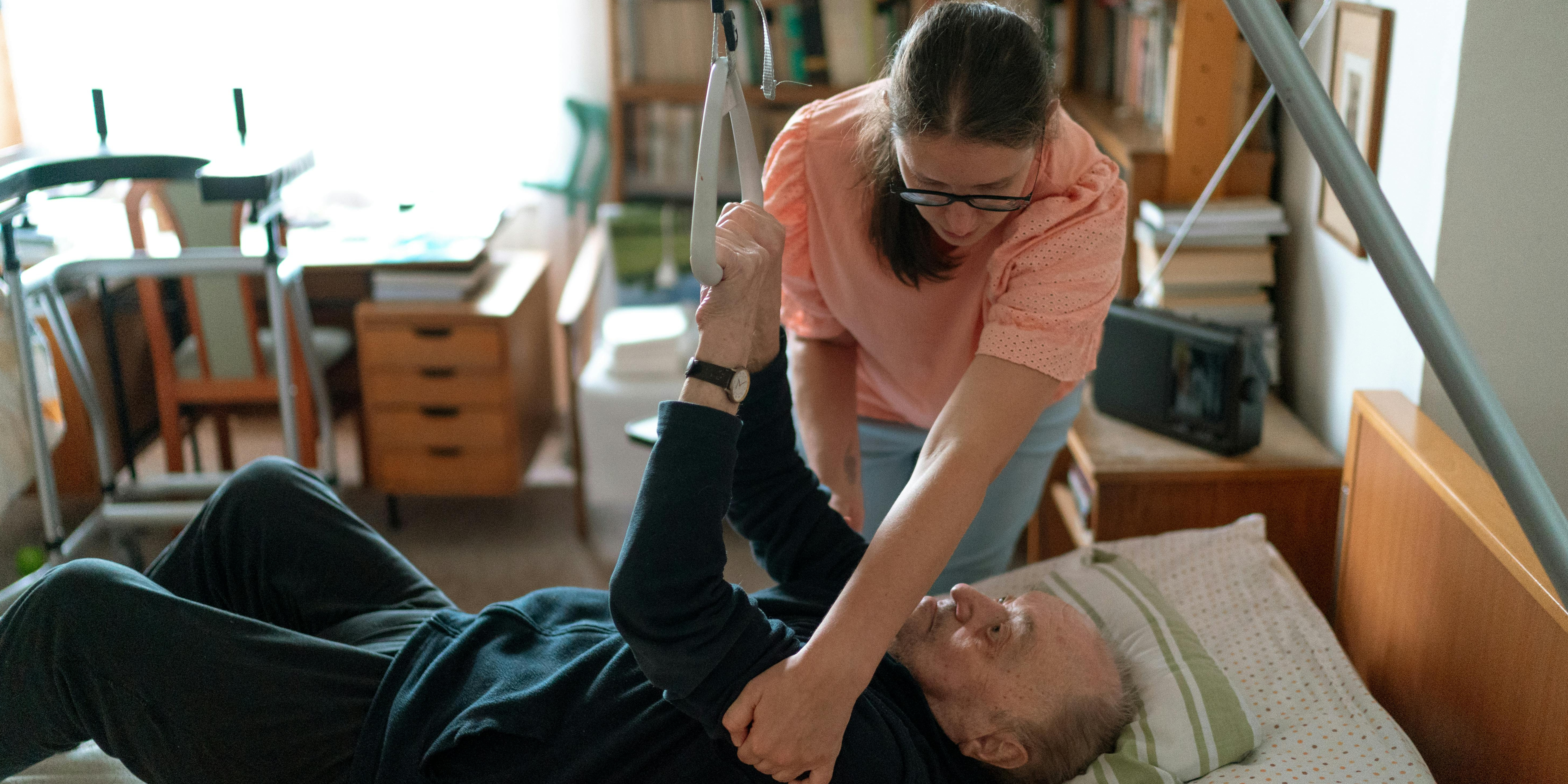Navigating Complex Care and Live-In Care Settings: What Irish HCAs Need to Know